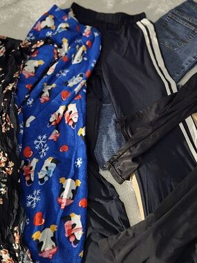 Mixed Lot Pants And Pjs Etc.Size Mix Of Small-Medium